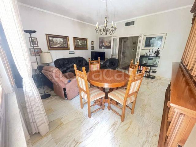Appartamento in vendita a Genova via carrara, Quarto