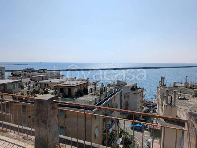 Appartamento in vendita a Genova via Antonio Gavino, Pegli