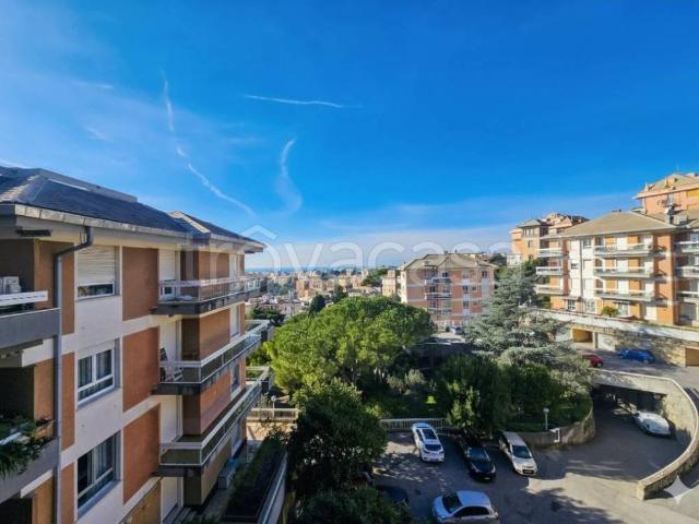 Appartamento in vendita a Genova via Alessandro Varaldo, Quarto