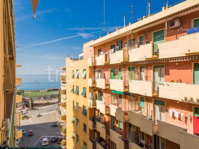 Appartamento in vendita a Genova via Gaspare Buffa, 46, Voltri