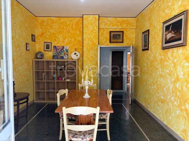 Appartamento in vendita a Genova via Giulio Tanini, Borgoratti