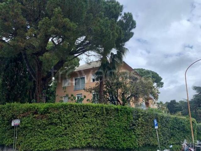 Appartamento in vendita a Genova via Dodecaneso, Albaro