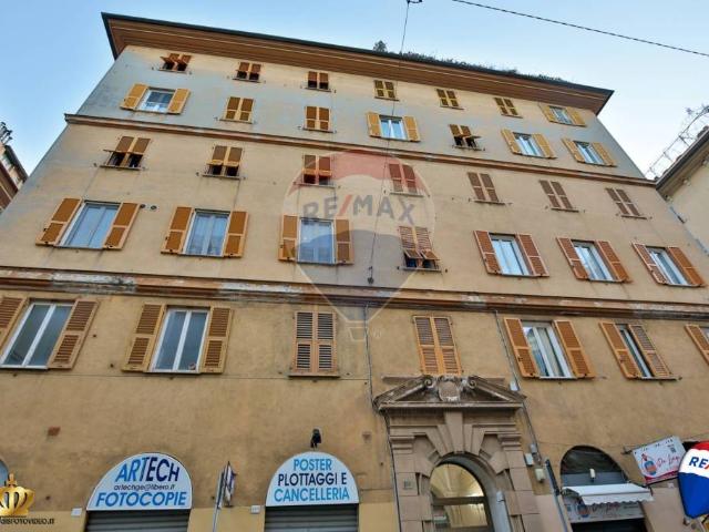 Appartamento in vendita a Genova via Pisacane, 18, Foce
