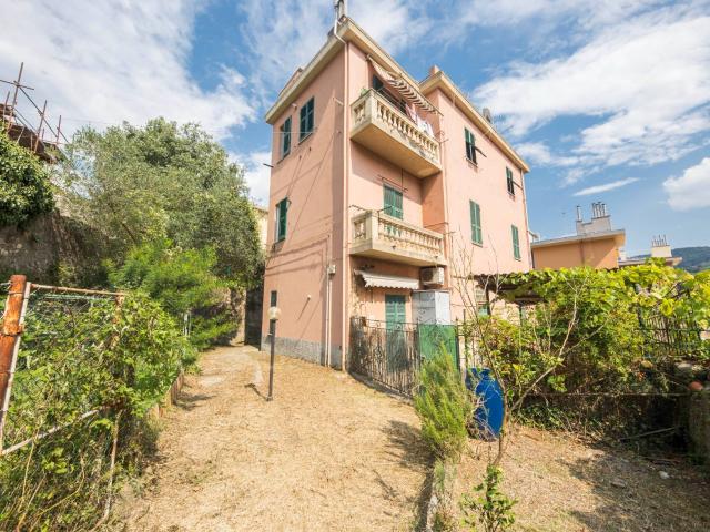 Appartamento in vendita a Genova, Bolzaneto