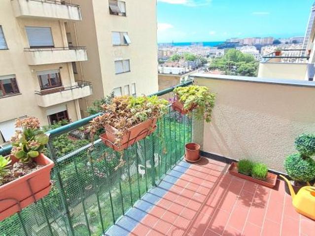 Appartamento in vendita a Genova, Centro