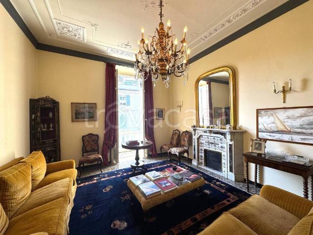 Appartamento in vendita a Genova corso Solferino, 2, Castelletto