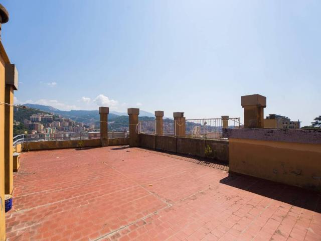Appartamento in vendita a Genova GE