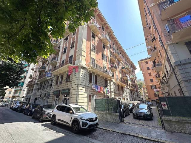 Appartamento in vendita a Genova GE