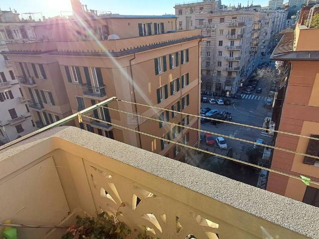 Appartamento in vendita a Genova GE