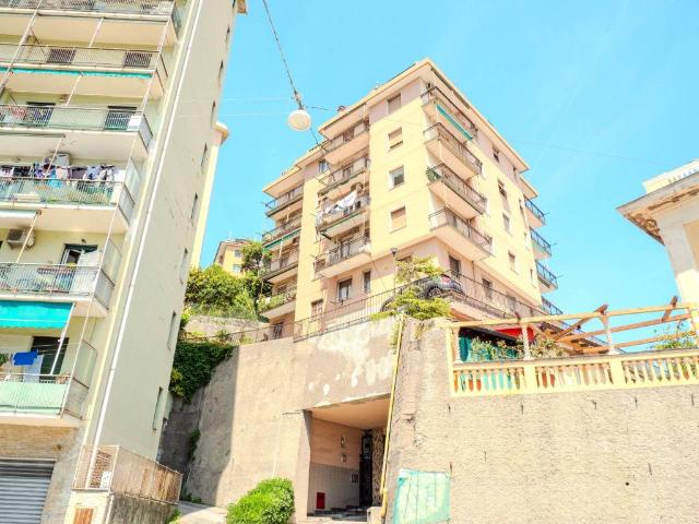 Appartamento in vendita a Genova GE