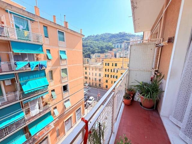 Appartamento in vendita a Genova GE