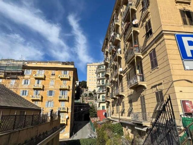 Appartamento in vendita a Genova GE