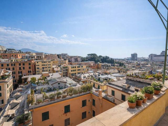 Appartamento in vendita a Genova GE