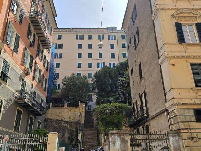 Appartamento in vendita a Genova GE