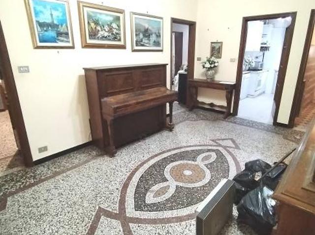 Appartamento in vendita a Genova GE