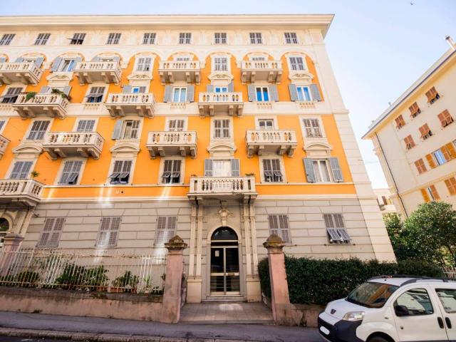Appartamento in vendita a Genova GE