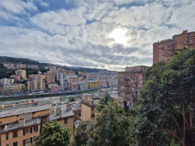 Appartamento in vendita a Genova GE