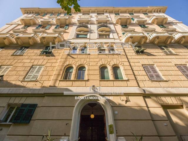 Appartamento in vendita a Genova GE