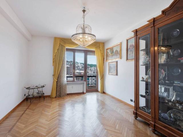 Appartamento in vendita a Genova GE