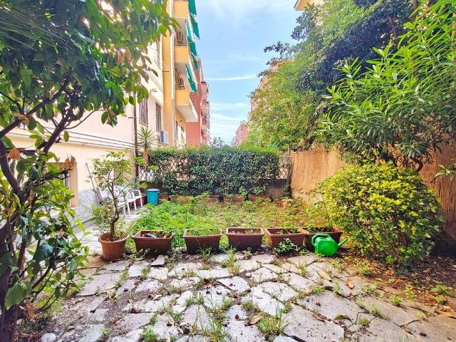 Appartamento in vendita a Genova GE