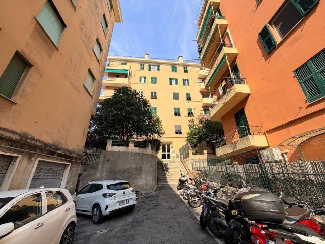 Appartamento in vendita a Genova GE