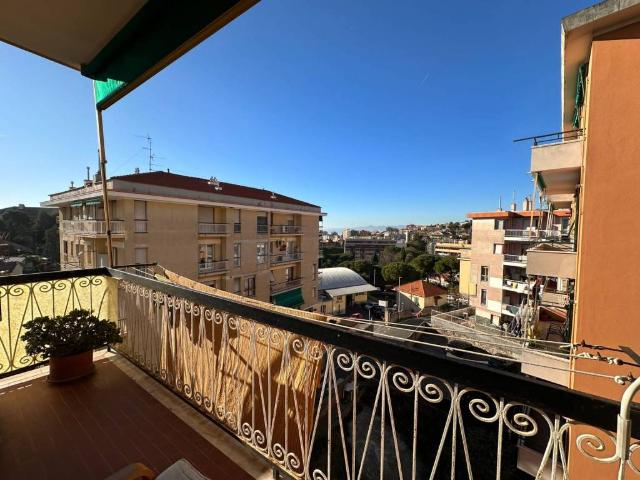 Appartamento in vendita a Genova GE