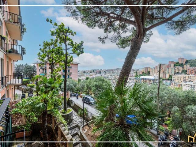 Appartamento in vendita a Genova GE