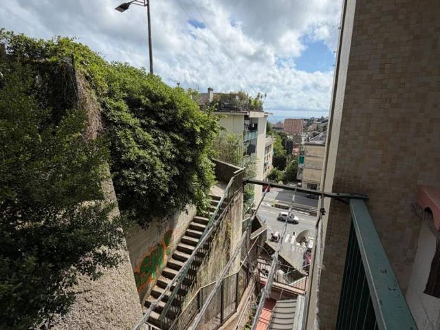 Appartamento in vendita a Genova GE