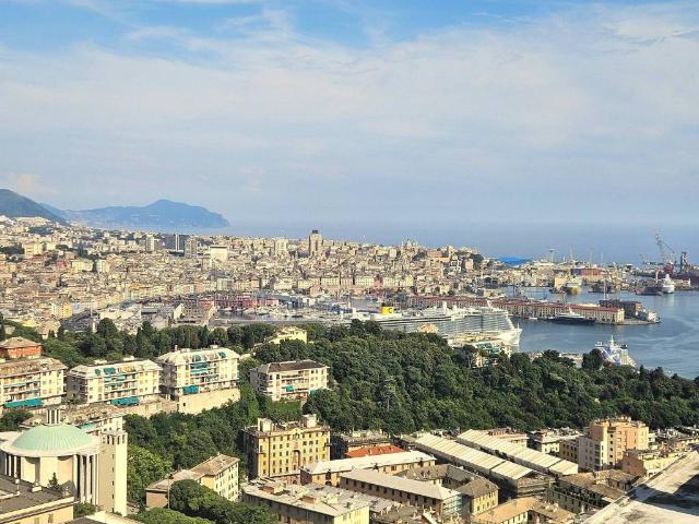Appartamento in vendita a Genova GE