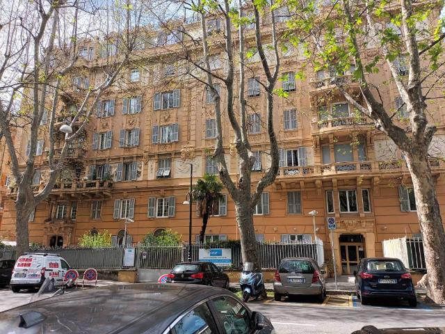 Appartamento in vendita a Genova GE