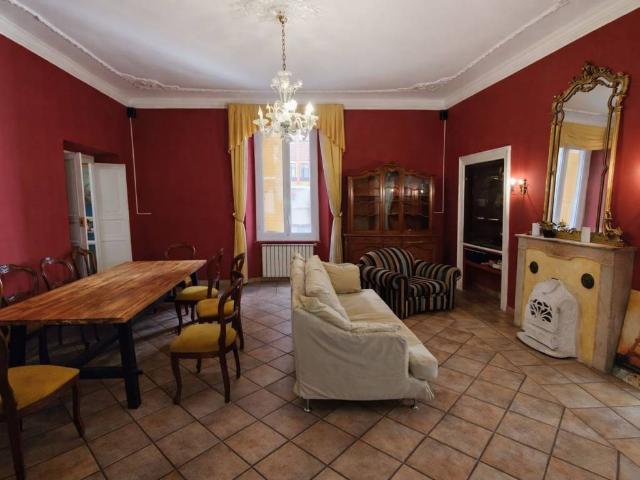 Appartamento in vendita a Genova GE