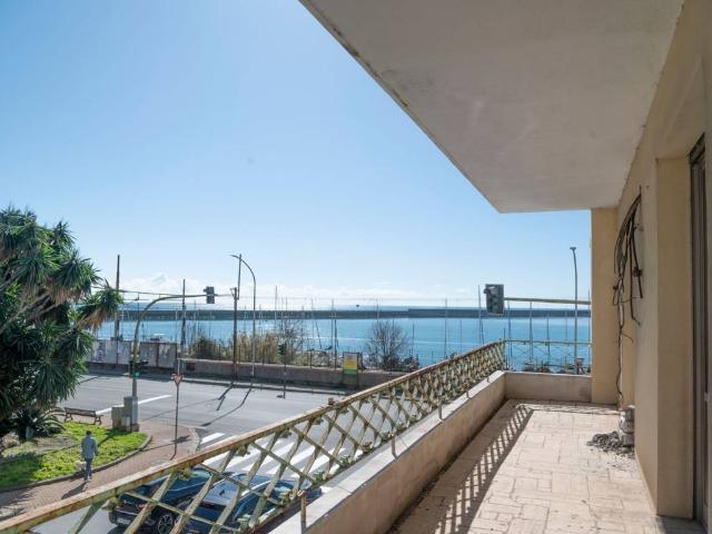 Appartamento in vendita a Genova GE