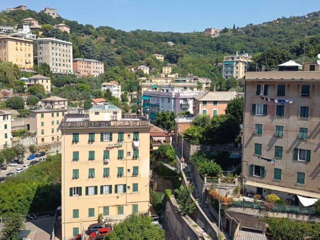 Appartamento in vendita a Genova GE