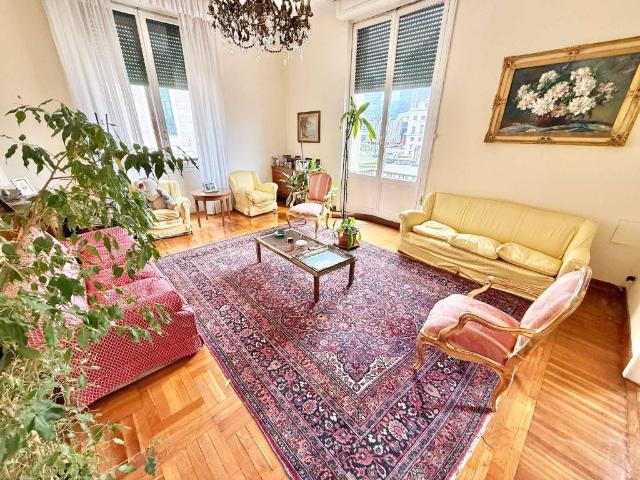 Appartamento in vendita a Genova GE