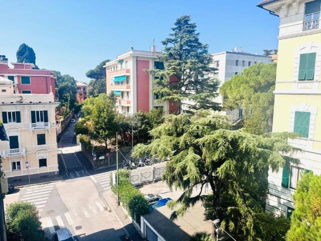 Appartamento in vendita a Genova GE