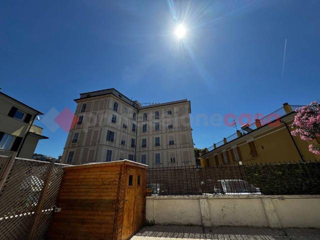 Appartamento in vendita a Genova GE