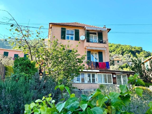 Appartamento in vendita a Genova GE