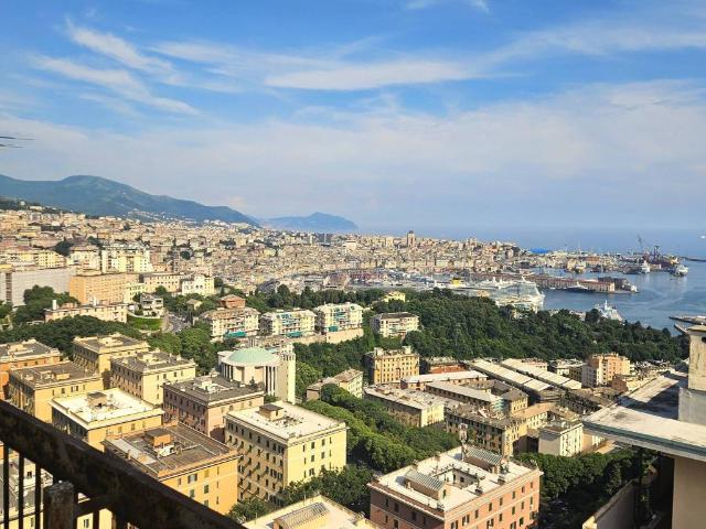Appartamento in vendita a Genova GE