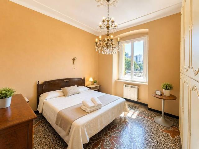 Appartamento in vendita a Genova GE