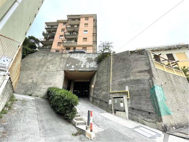 Appartamento in vendita a Genova GE