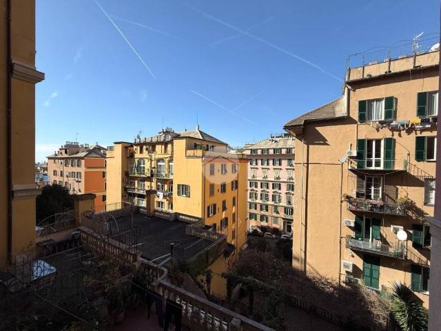 Appartamento in vendita a Genova GE