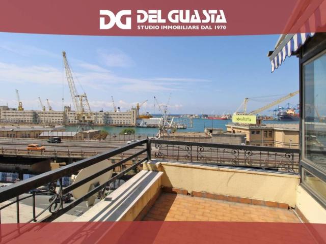 Appartamento in vendita a Genova GE