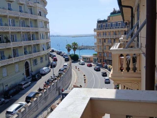 Appartamento in vendita a Genova GE