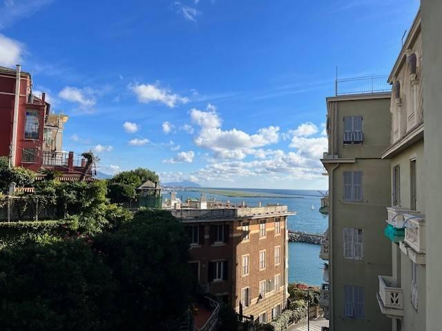Appartamento in vendita a Genova GE
