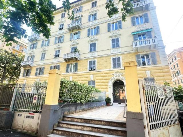 Appartamento in vendita a Genova GE