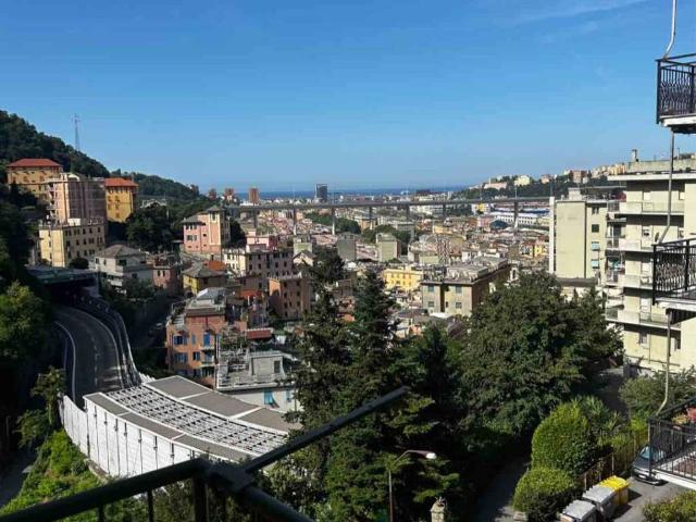 Appartamento in vendita a Genova GE