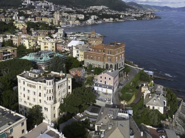Appartamento in vendita a Genova GE
