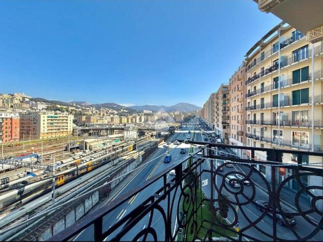 Appartamento in vendita a Genova GE