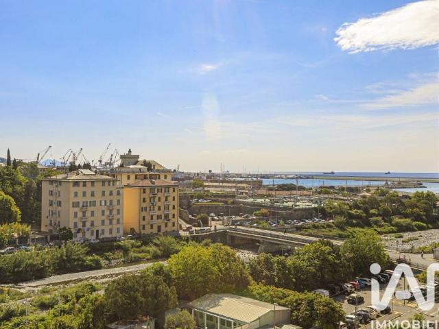 Appartamento in vendita a Genova GE