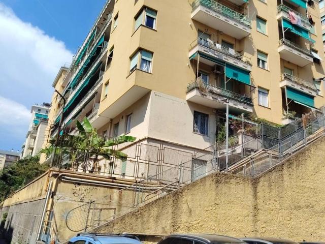 Appartamento in vendita a Genova GE